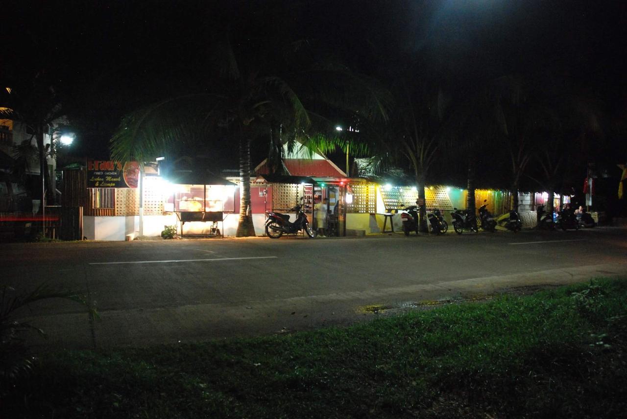Bohemian Hostel Panglao Exterior foto